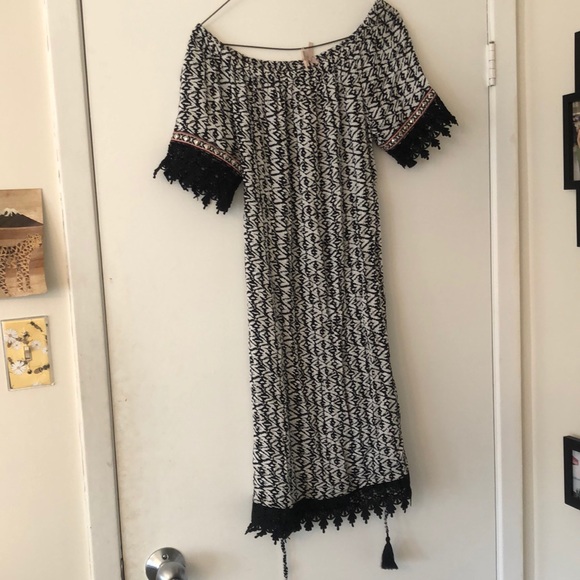 Esqualo Boho Dress - Picture 2 of 5